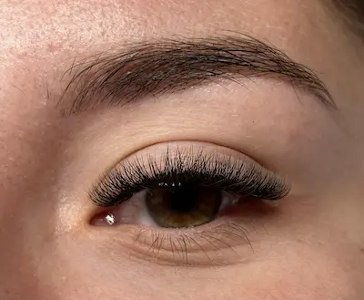 Przedłużanie rzęs Płock - stylizacja rzęs Modern Beauty